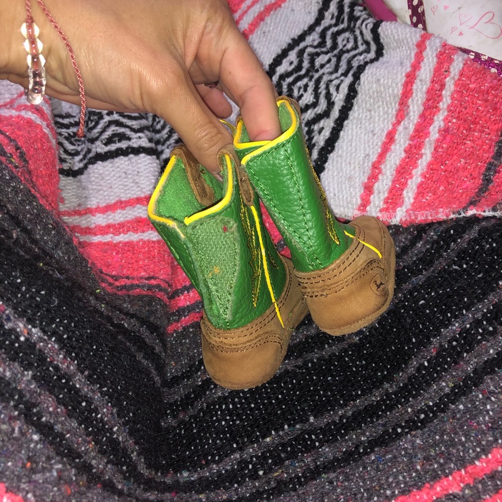 Infant boot - Picture 4 of 4